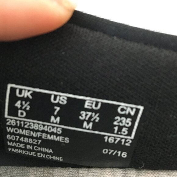 Cloudsteppers by Clarks Women's Black Slip On Loafers Size 7 GREAT Condition - Picture 8 of 8